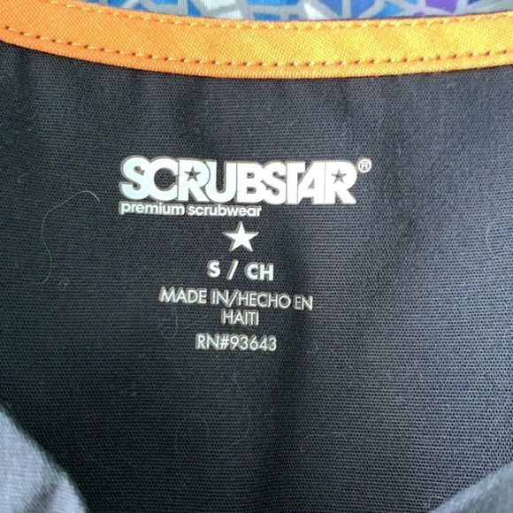 Women’s Scrub Top (Small) - Picture 5 of 5